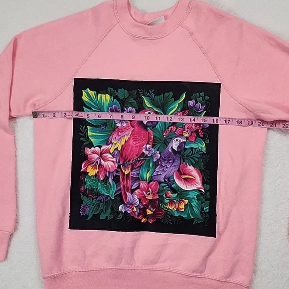 🦜 Vintage Bassett Walker Pink Tropical Parrot Sweatshirt - Picture 3 of 8
